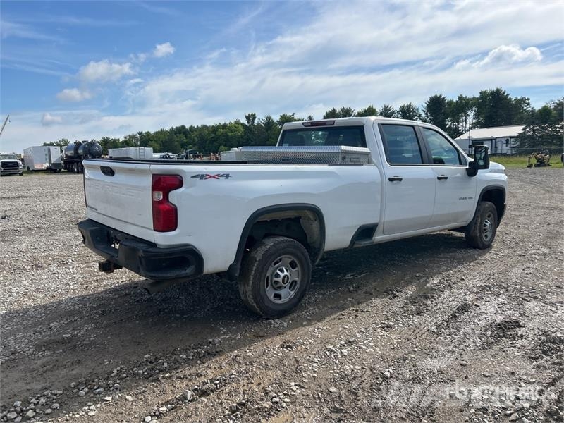 Chevrolet Silverado 2500 HD 4x4 Crew Cab Pickup Other