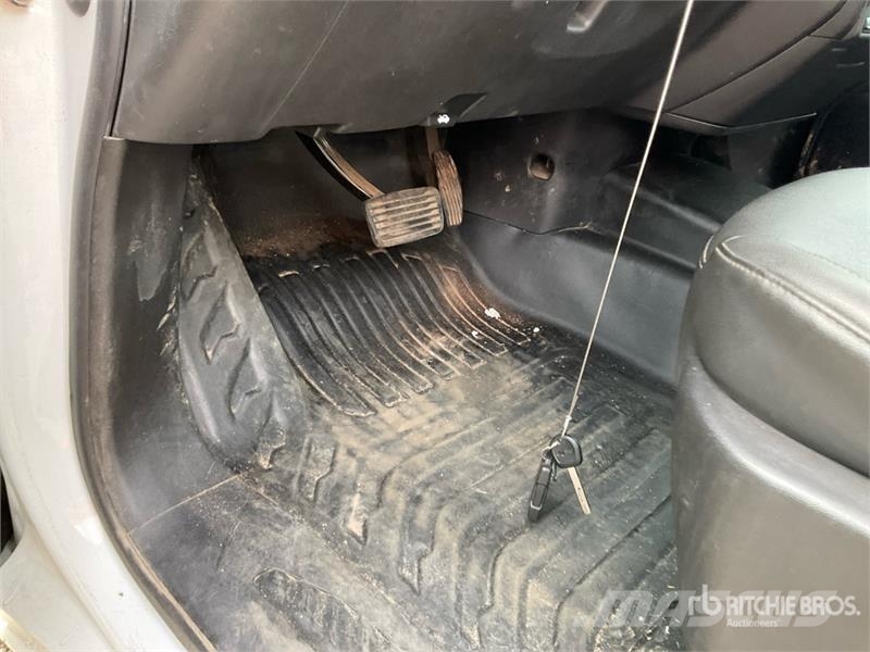 Chevrolet Silverado 2500 4x4 Crew Cab Pickup 其他