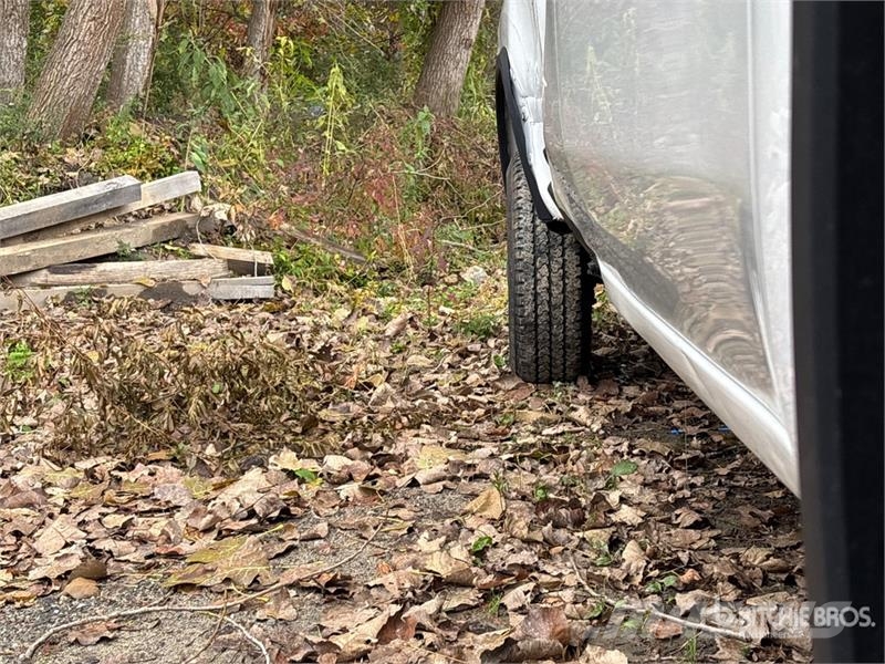 Chevrolet Silverado 2500HD 4x4 Crew Cab Pickup Övriga bilar