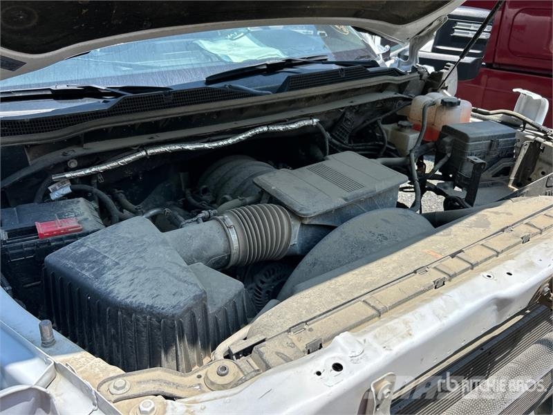 Chevrolet Silverado 2500 HD 4x4 Crew Cab Pickup (Inoperable) Inne