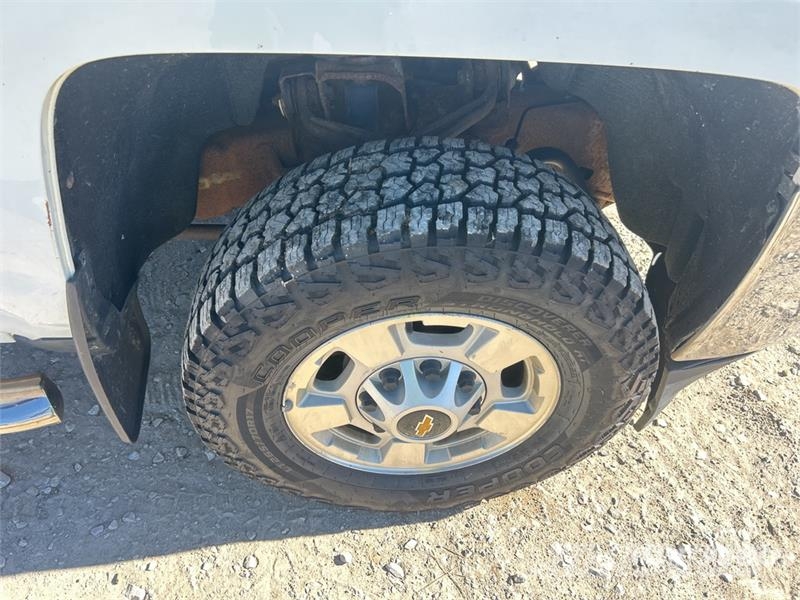 Chevrolet Silverado 2500 HD 4x4 Crew Cab Pickup Inne