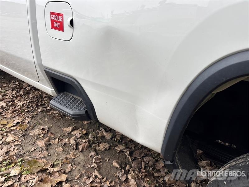 Chevrolet Silverado 2500HD 4x4 Crew Cab Pickup Övriga bilar
