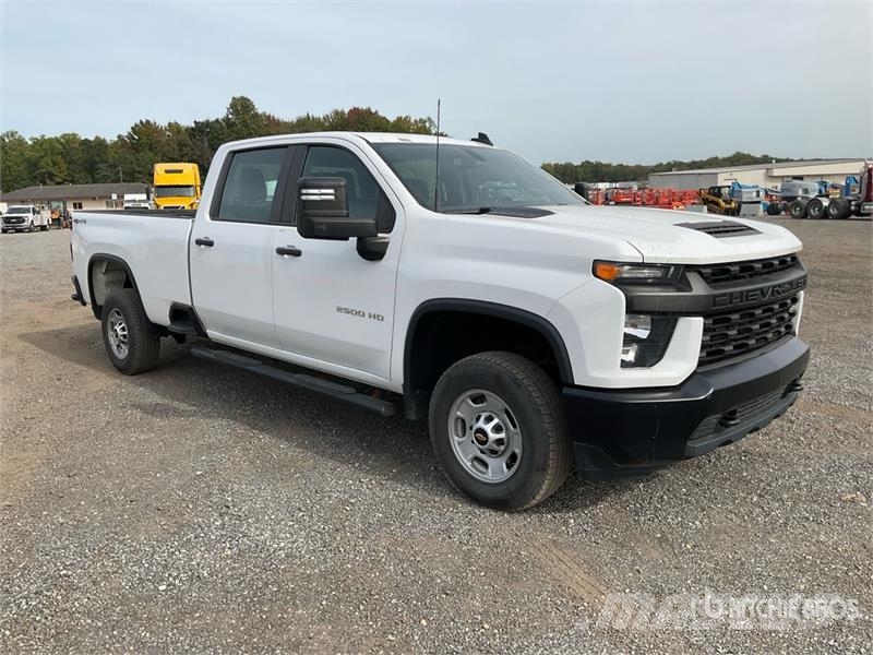 Chevrolet Silverado 2500 4x4 Crew Cab Pickup 其他