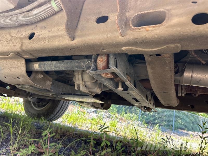 Chevrolet Silverado 2500 HD 4x4 Crew Cab Pickup (Inoperable) Inne