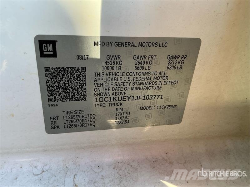 Chevrolet Silverado 2500HD 4x4 Crew Cab Pickup Diger