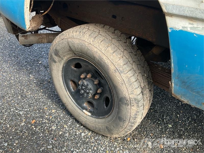 Chevrolet Silverado 2500HD 4x4 Pickup (Inoperable) Andre varebiler
