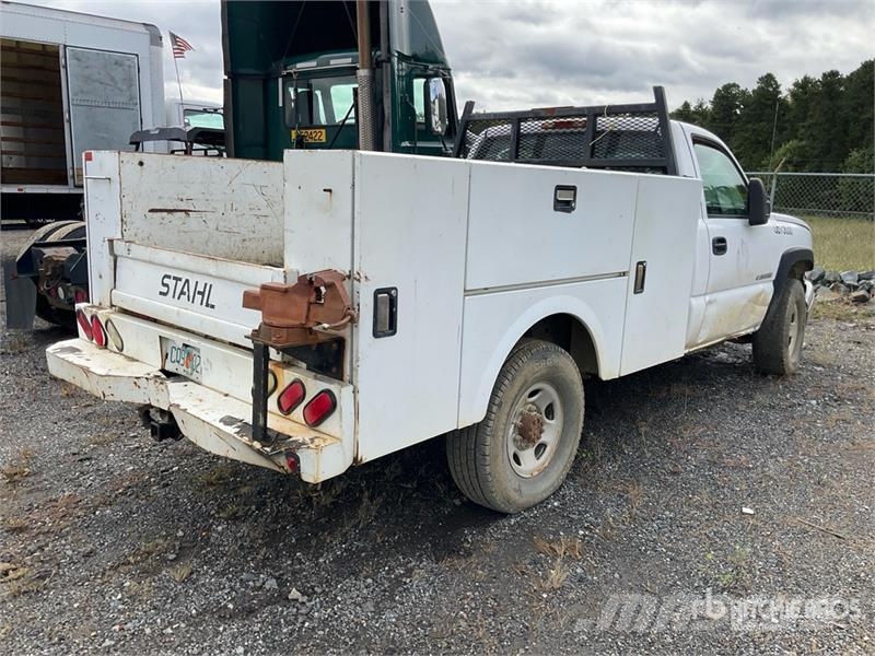 Chevrolet Silverado 2500HD 4x4 Utility Truck Pick up/Dropside