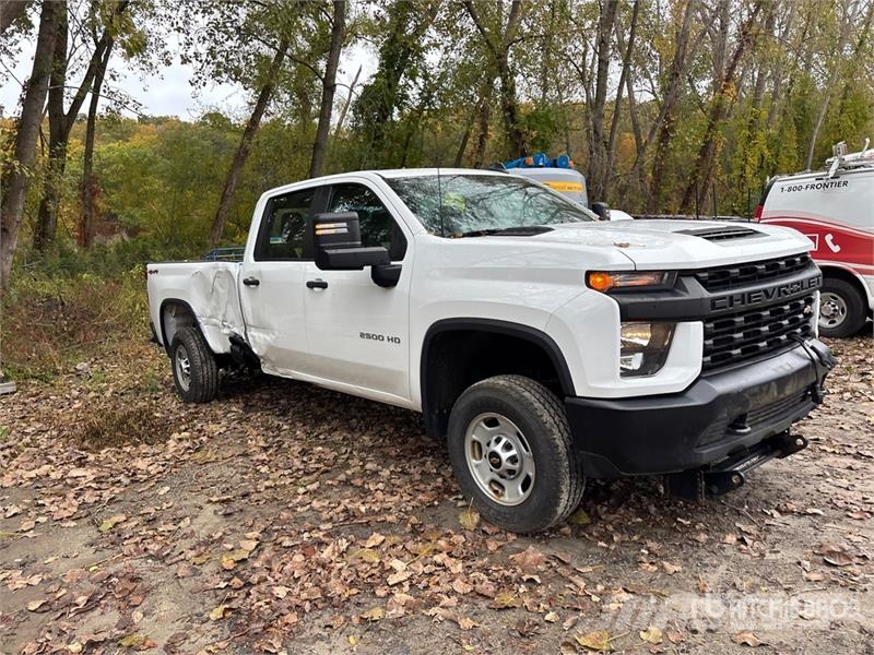 Chevrolet Silverado 2500HD 4x4 Crew Cab Pickup その他