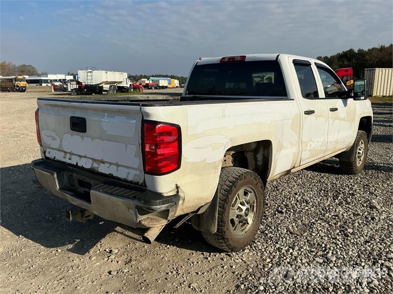 Chevrolet Silverado 2500HD 4x4 Dual Cab Pickup Andre