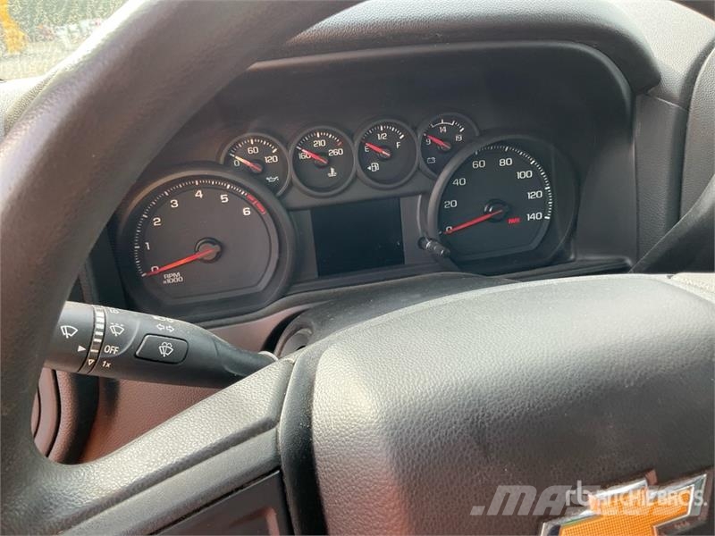 Chevrolet Silverado 2500 4x4 Crew Cab Pickup 其他