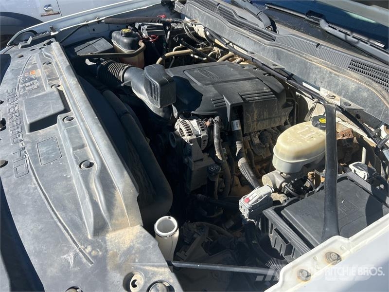 Chevrolet Silverado 2500 HD 4x4 Crew Cab Pickup Inne