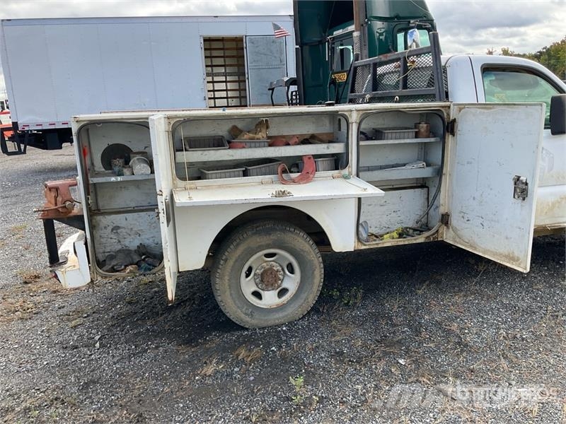Chevrolet Silverado 2500HD 4x4 Utility Truck Pick up/Dropside