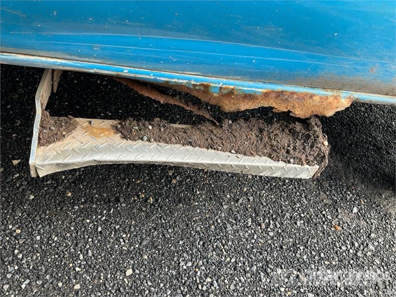Chevrolet Silverado 2500HD 4x4 Pickup (Inoperable) Andre varebiler