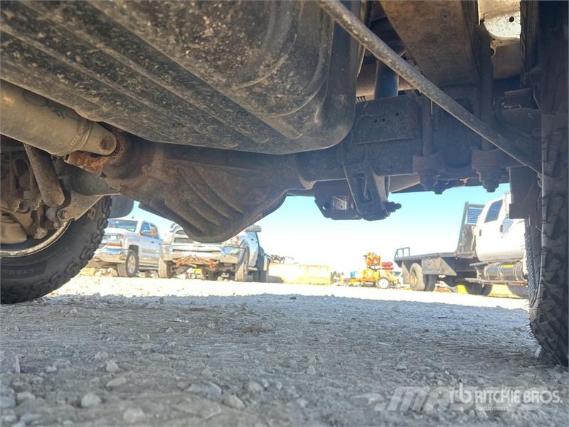 Chevrolet Silverado 2500 HD 4x4 Crew Cab Pickup Inne