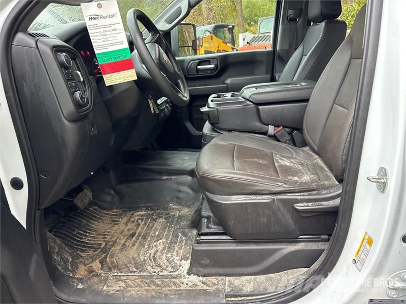 Chevrolet Silverado 2500HD 4x4 Crew Cab Pickup その他