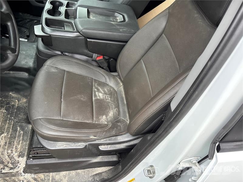 Chevrolet Silverado 2500HD 4x4 Crew Cab Pickup その他