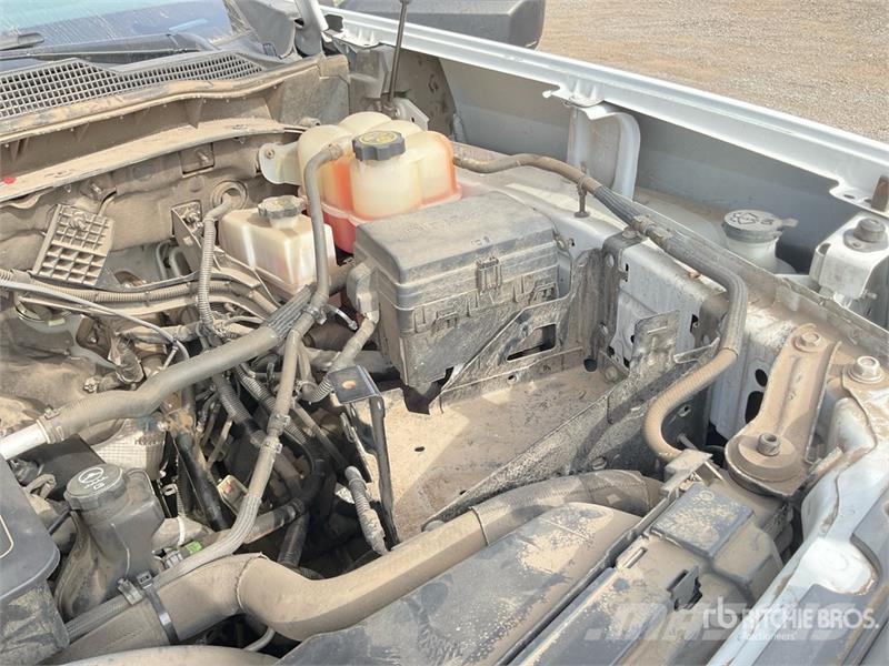 Chevrolet Silverado 2500 4x4 Crew Cab Pickup 其他