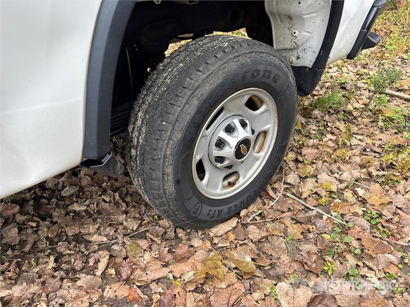Chevrolet Silverado 2500HD 4x4 Crew Cab Pickup その他