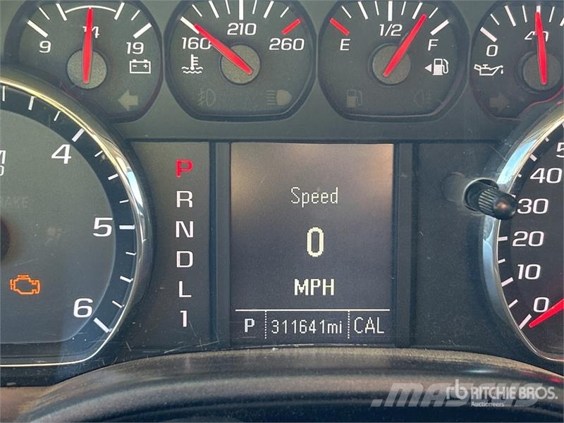 Chevrolet Silverado 2500 HD 4x4 Crew Cab Pickup Inne
