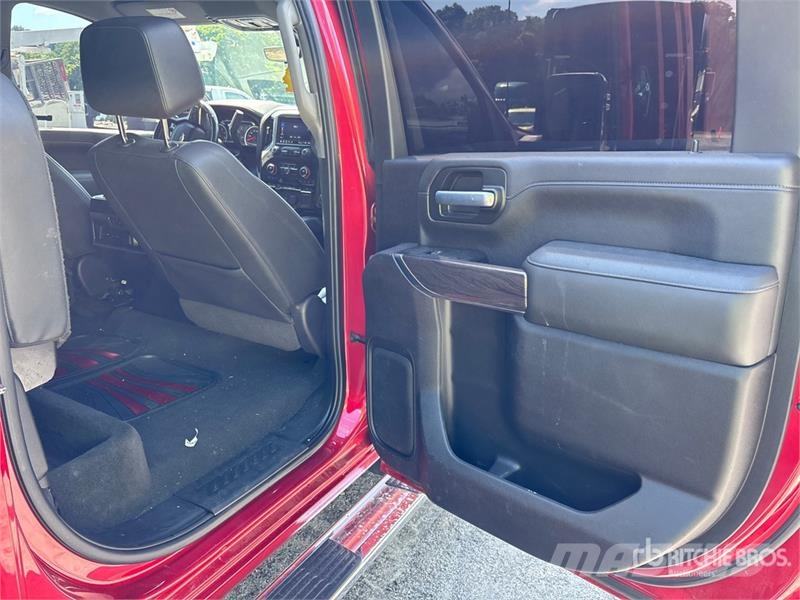 Chevrolet Silverado 3500HD LTZ 4x4 Crew Cab Pickup Övriga bilar