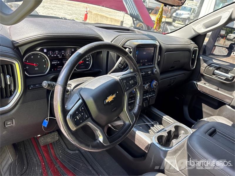 Chevrolet Silverado 3500HD LTZ 4x4 Crew Cab Pickup Övriga bilar
