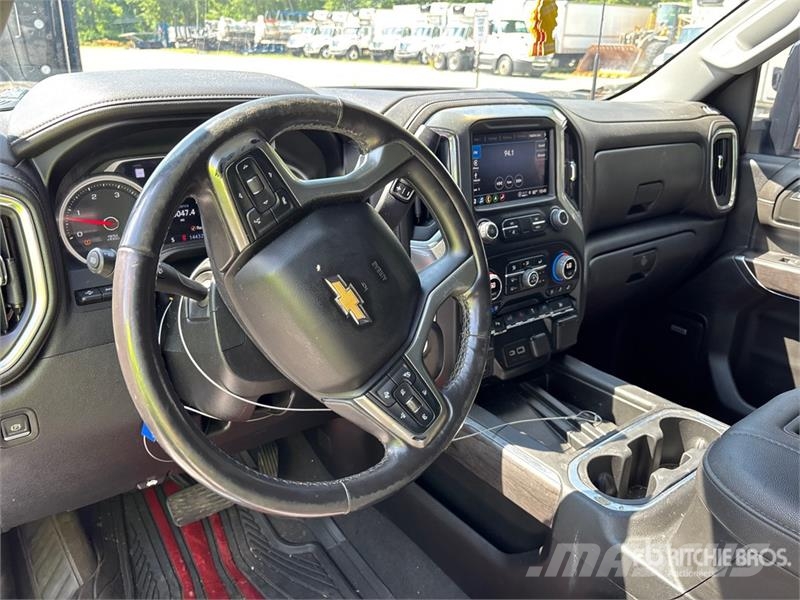 Chevrolet Silverado 3500HD LTZ 4x4 Crew Cab Pickup Övriga bilar