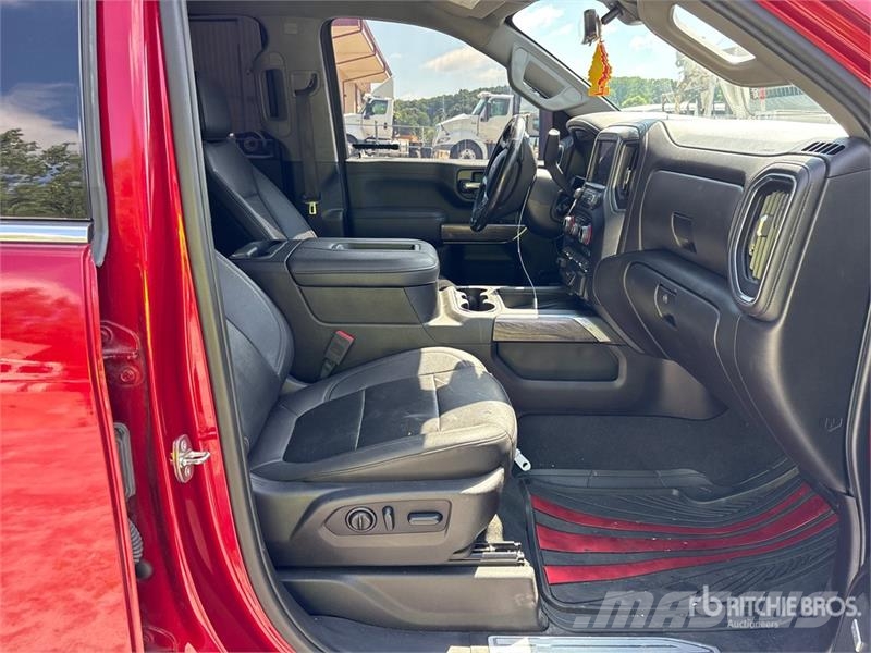 Chevrolet Silverado 3500HD LTZ 4x4 Crew Cab Pickup Övriga bilar