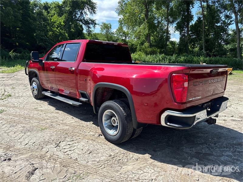 Chevrolet Silverado 3500HD LTZ 4x4 Crew Cab Pickup Övriga bilar