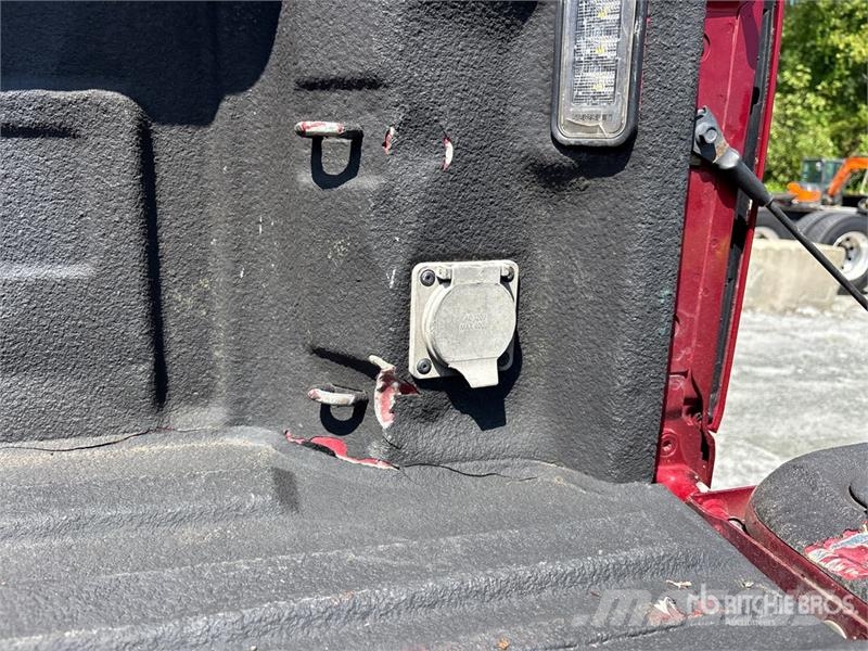 Chevrolet Silverado 3500HD LTZ 4x4 Crew Cab Pickup Övriga bilar