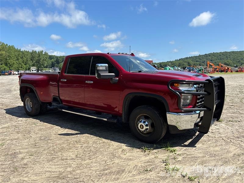 Chevrolet Silverado 3500HD LTZ 4x4 Crew Cab Pickup Övriga bilar