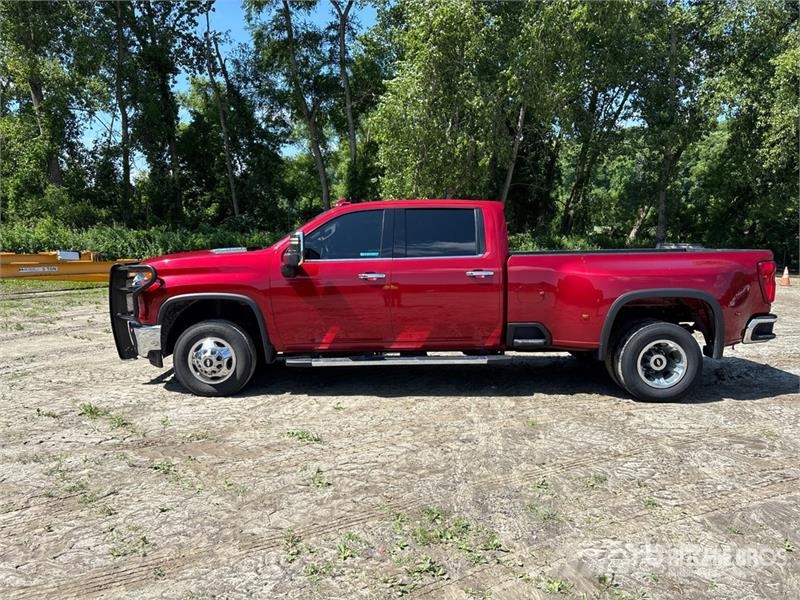 Chevrolet Silverado 3500HD LTZ 4x4 Crew Cab Pickup Övriga bilar