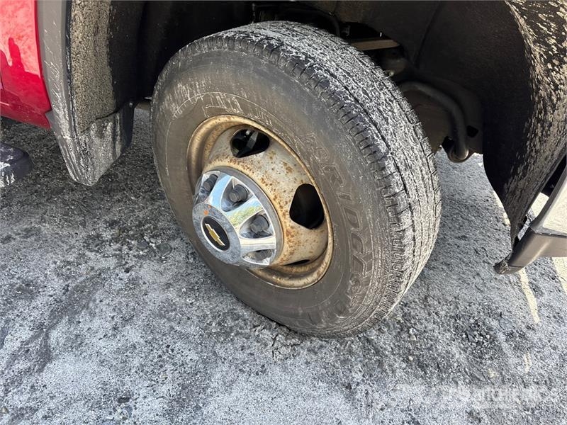 Chevrolet Silverado 3500HD LTZ 4x4 Crew Cab Pickup Övriga bilar