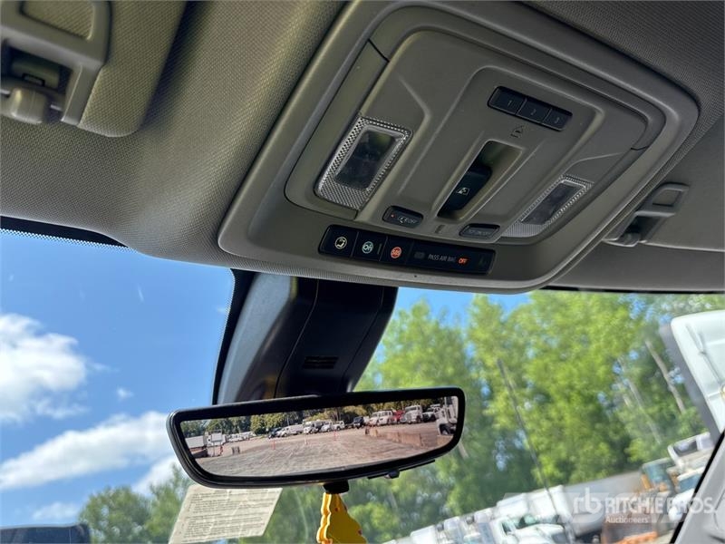 Chevrolet Silverado 3500HD LTZ 4x4 Crew Cab Pickup Övriga bilar