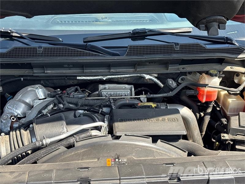 Chevrolet Silverado 3500HD LTZ 4x4 Crew Cab Pickup Övriga bilar