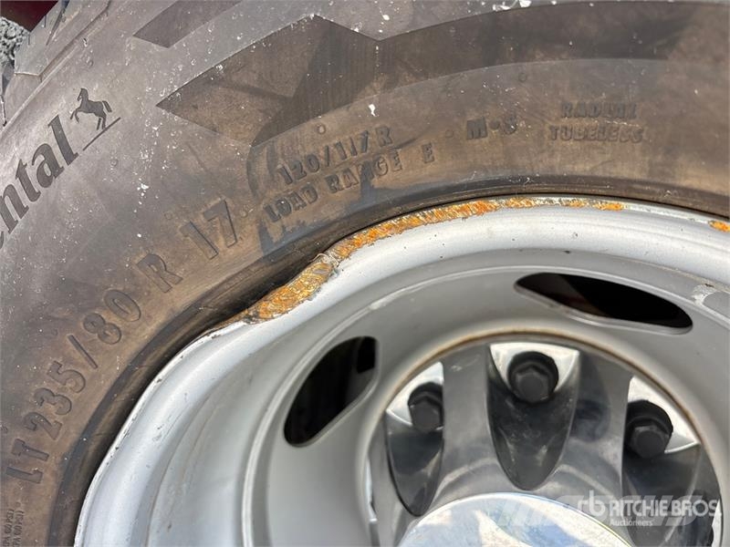 Chevrolet Silverado 3500HD LTZ 4x4 Crew Cab Pickup Övriga bilar