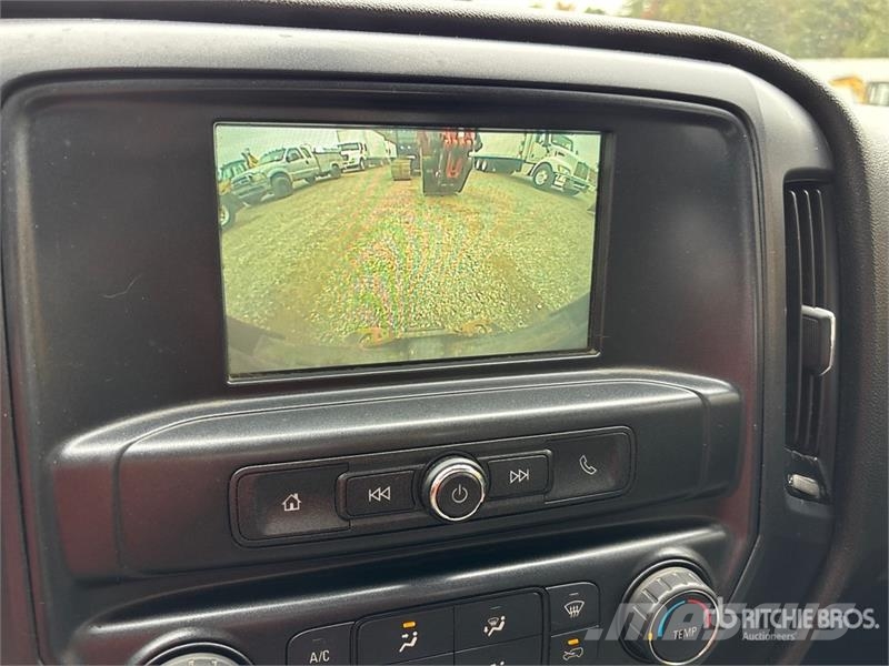 Chevrolet Silverado 3500HD شاحنات مسطحة/مفصلية الجوانب