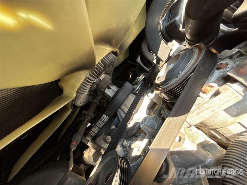 Chevrolet Silverado 3500HD LTZ 4x4 Crew Cab Pickup Övriga bilar