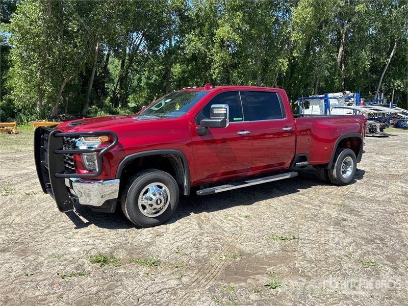 Chevrolet Silverado 3500HD LTZ 4x4 Crew Cab Pickup Övriga bilar