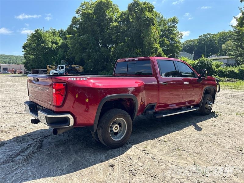 Chevrolet Silverado 3500HD LTZ 4x4 Crew Cab Pickup Övriga bilar