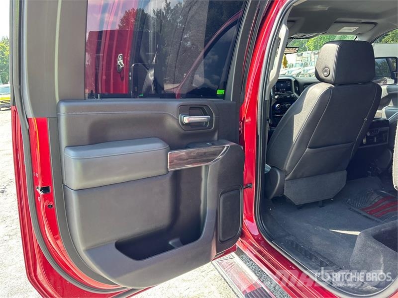 Chevrolet Silverado 3500HD LTZ 4x4 Crew Cab Pickup Övriga bilar