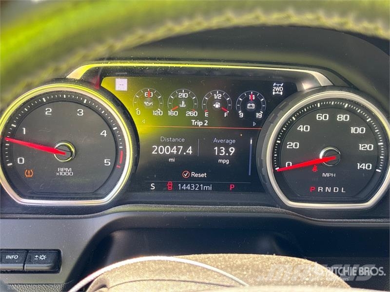 Chevrolet Silverado 3500HD LTZ 4x4 Crew Cab Pickup Övriga bilar