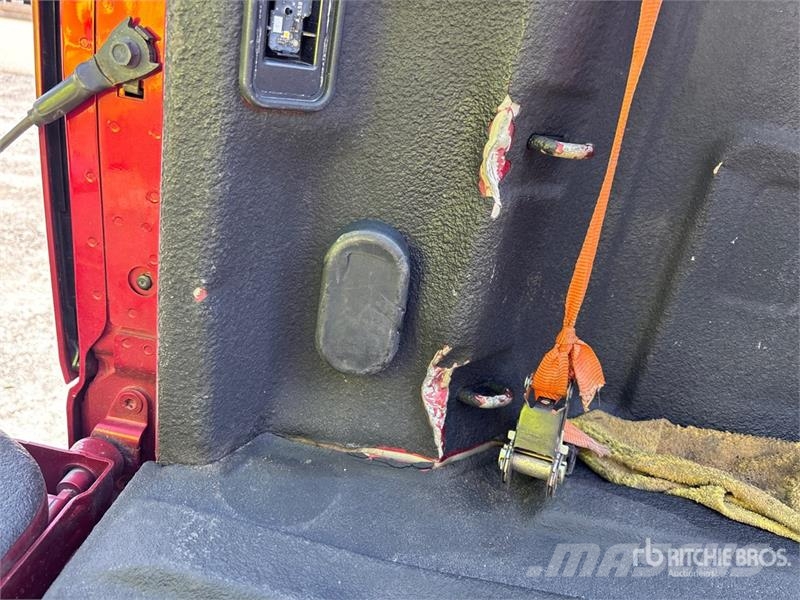 Chevrolet Silverado 3500HD LTZ 4x4 Crew Cab Pickup Övriga bilar