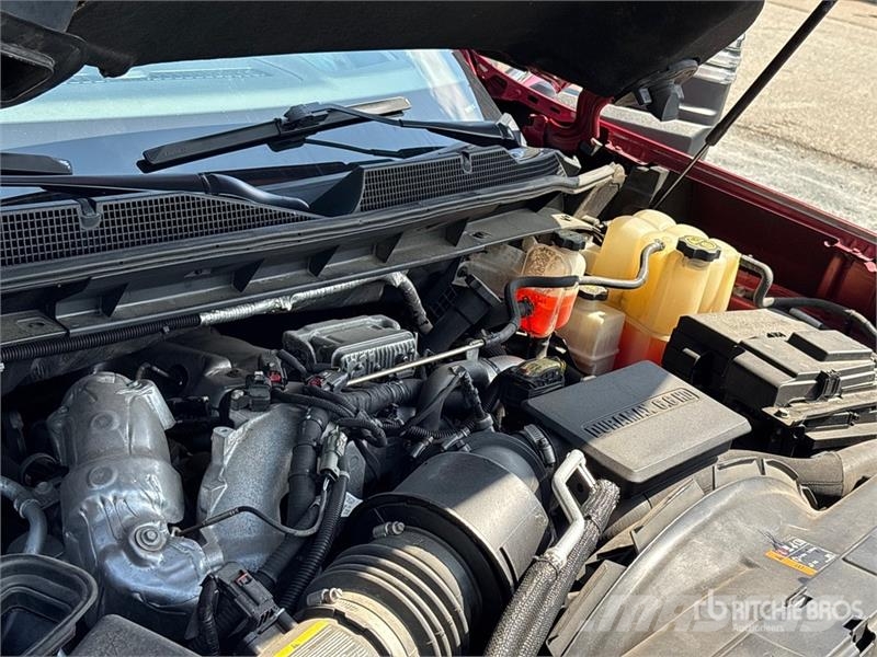 Chevrolet Silverado 3500HD LTZ 4x4 Crew Cab Pickup Övriga bilar