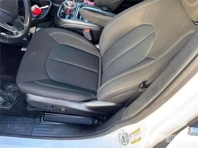 Chrysler Pacifica Handicapped Ramp Van Minivan Легковые автомобили