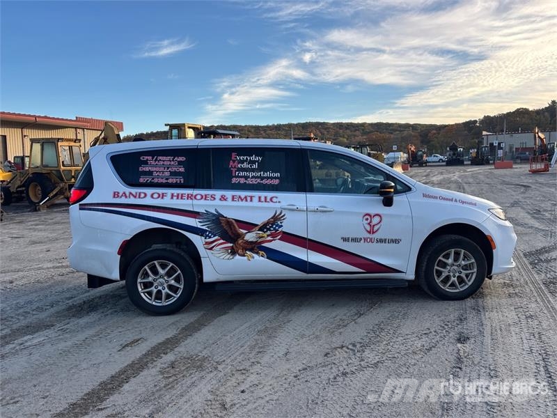 Chrysler Pacifica Handicapped Ramp Van Minivan Легковые автомобили