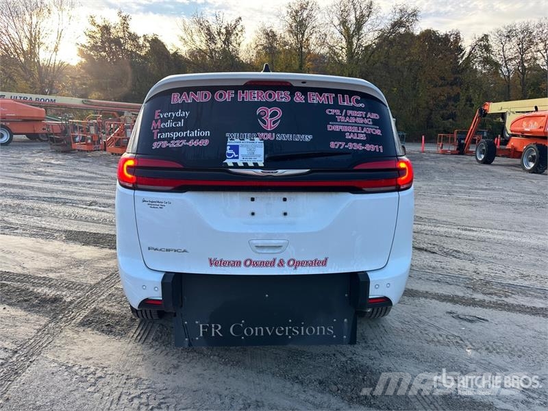 Chrysler Pacifica Handicapped Ramp Van Minivan Легковые автомобили