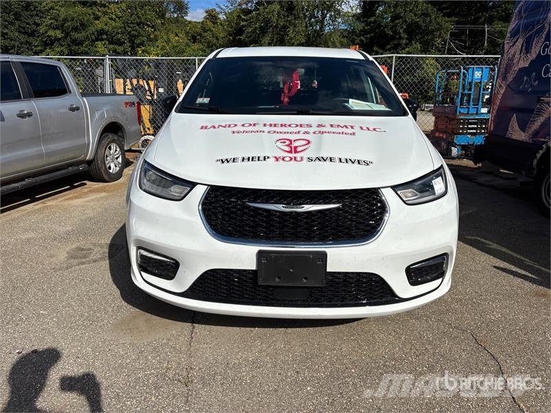 Chrysler Pacifica Handicapped Ramp Van Minivan PKWs