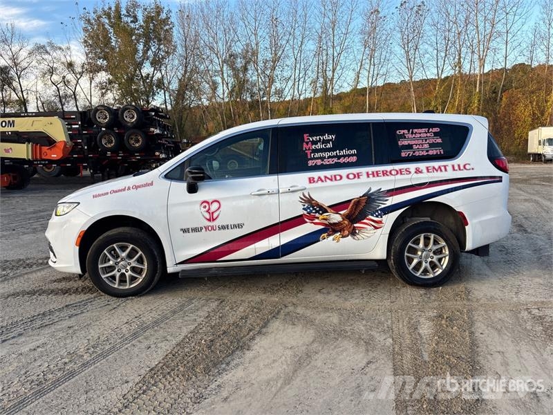 Chrysler Pacifica Handicapped Ramp Van Minivan Легковые автомобили