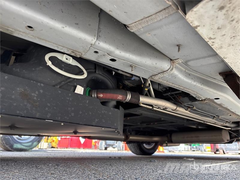 Chrysler Voyager Handicapped Ramp Van Minivan PKWs
