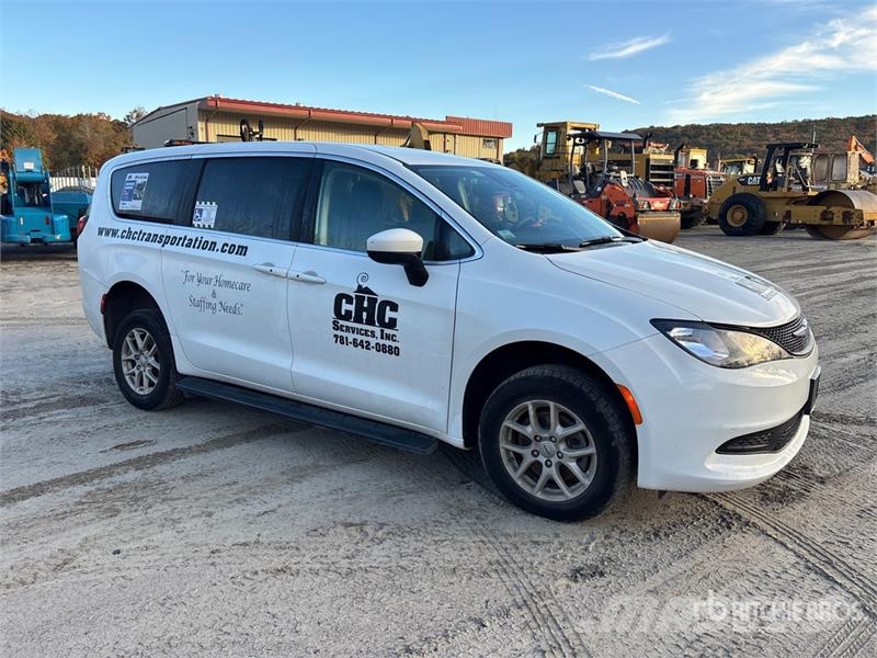 Chrysler Voyager Minivan Henkilöautot